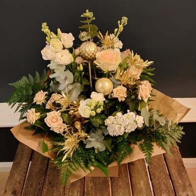 Christmas Blush Champagne Bouquet