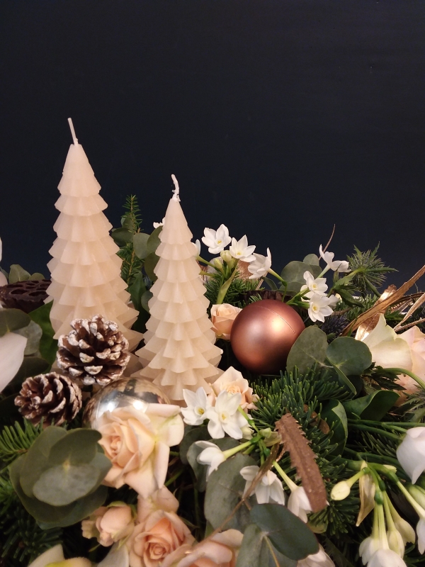 Christmas Stunning Table Arrangement