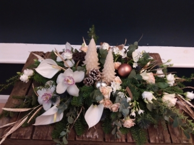 Christmas Stunning Table Arrangement