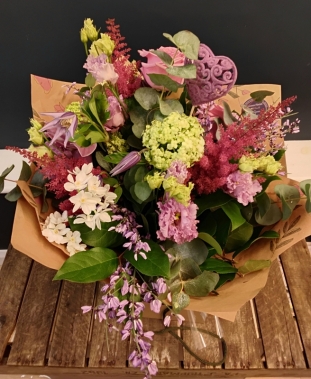 Mother' s Wild and Rustic Bouquet